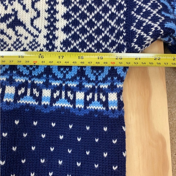 Vintage Dale of Norway Reindeer Snowflake Nordic Wool Crewneck Sweater - Picture 7 of 7